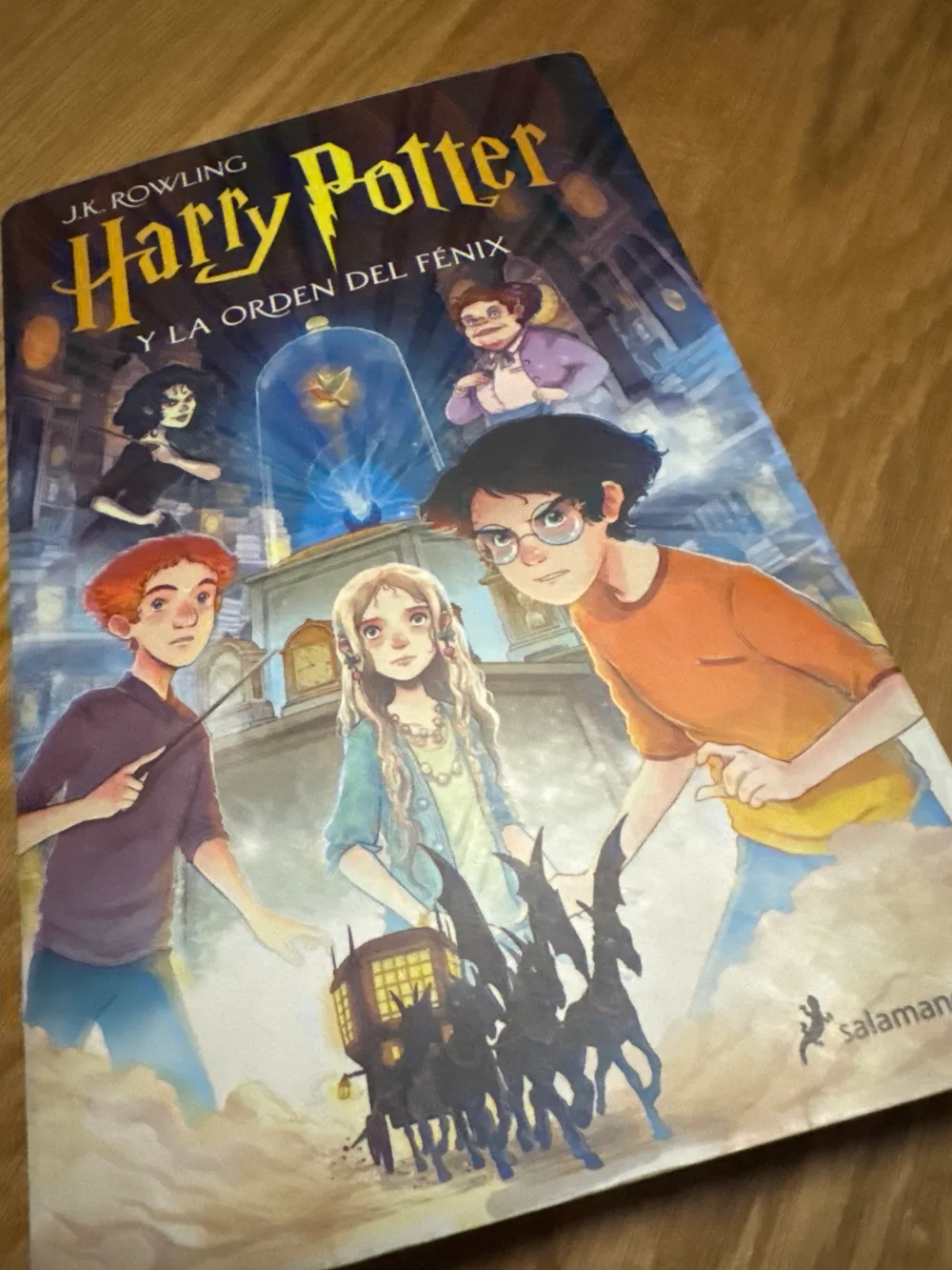 Portada de Harry Potter y la Orden del Fénix (portada ilustrada)
