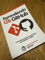 Portada de Aprendiendo Git y GitHub