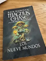 Portada de Magnus Chase y los Dioses de Asgard: Los Nueve Mundos